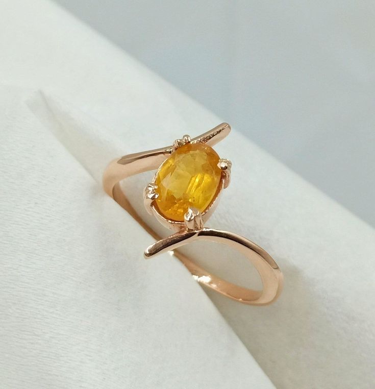 Gemstone ring